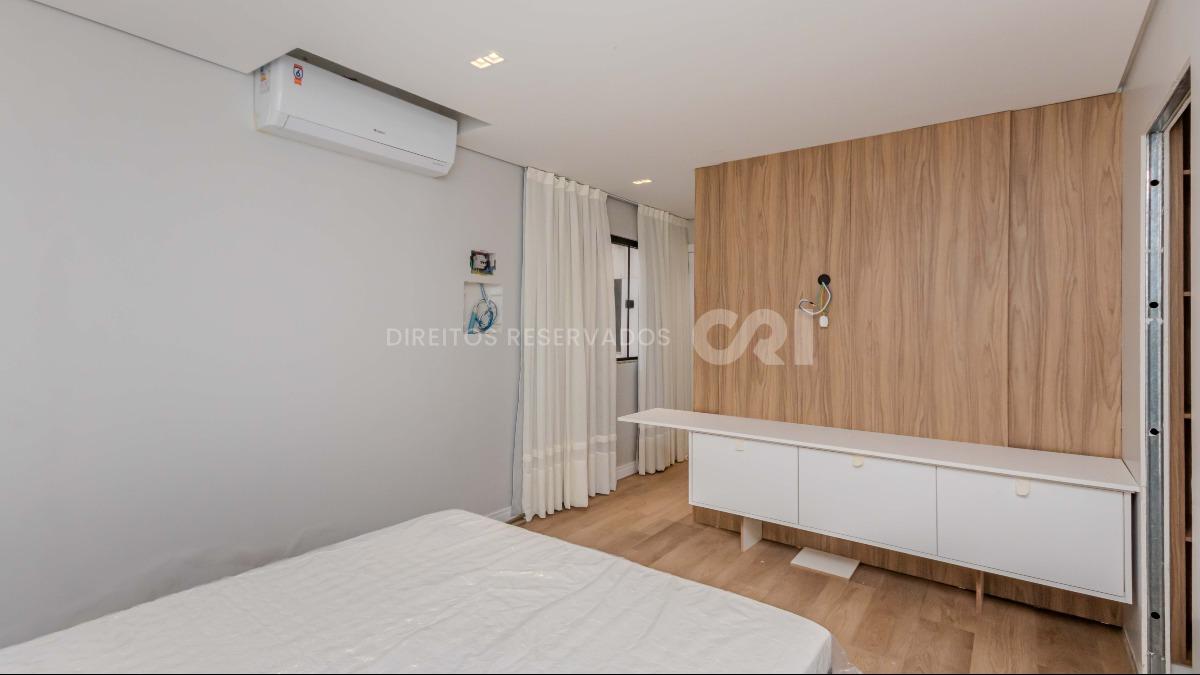 Apartamento Diferenciado com 3 Dormitórios no Edifício Costa do Sol no Centro de Balneário Camboriú