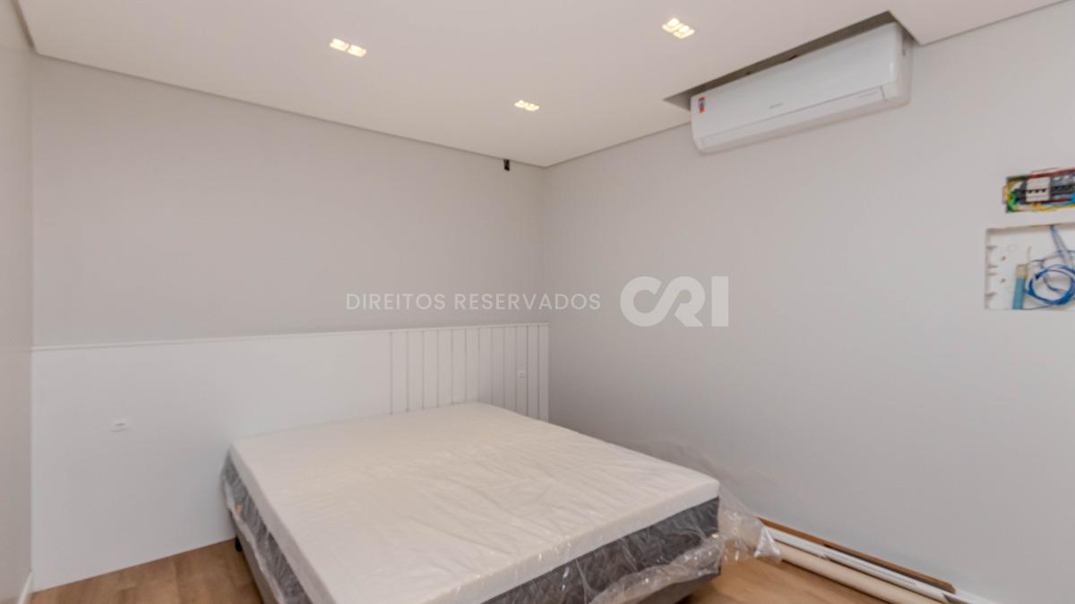 Apartamento Diferenciado com 3 Dormitórios no Edifício Costa do Sol no Centro de Balneário Camboriú
