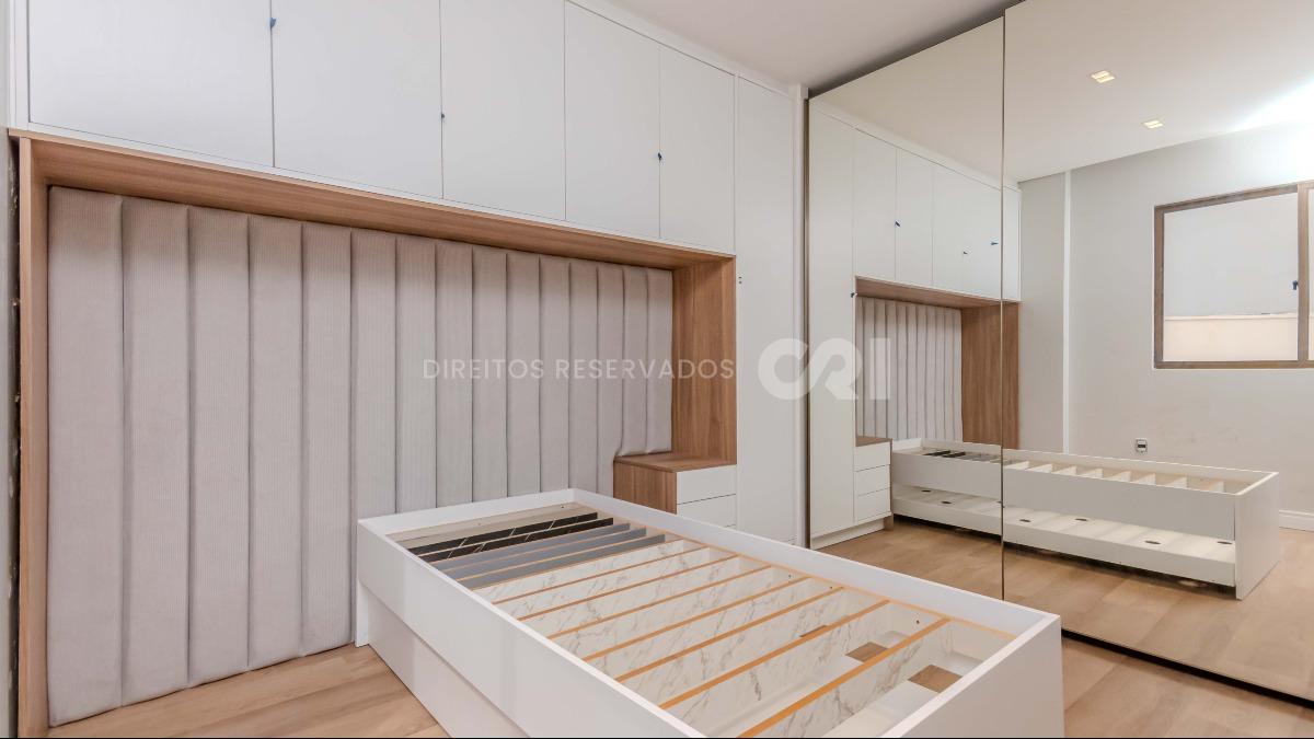Apartamento Diferenciado com 3 Dormitórios no Edifício Costa do Sol no Centro de Balneário Camboriú