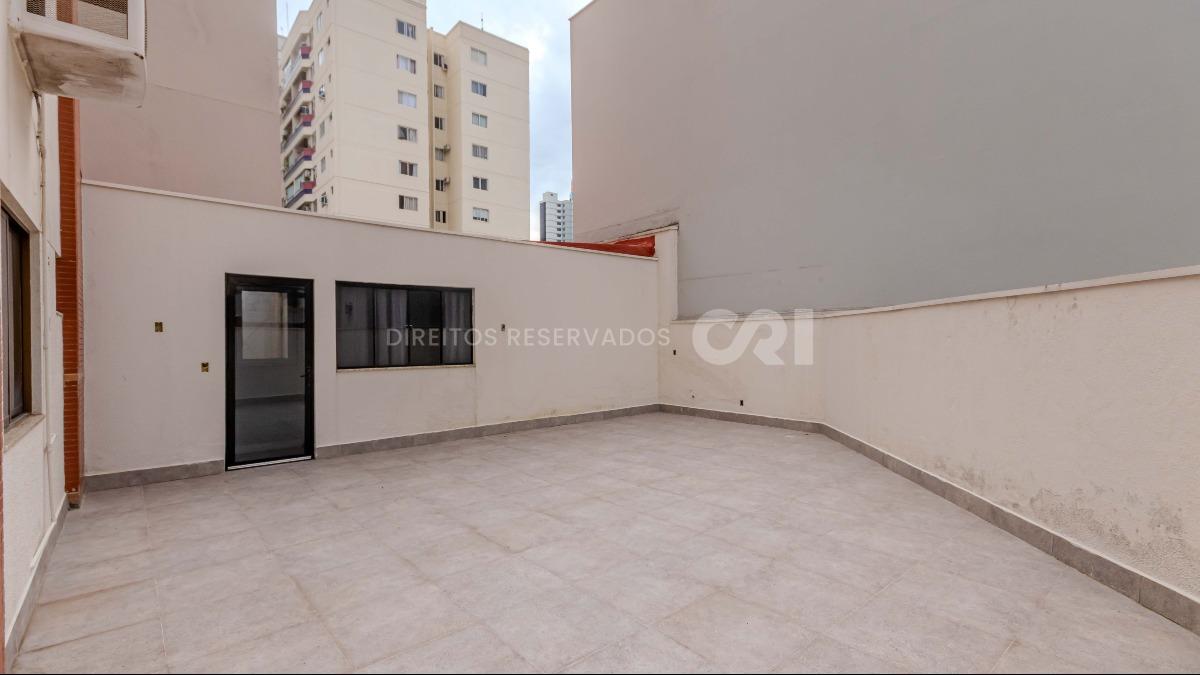 Apartamento Diferenciado com 3 Dormitórios no Edifício Costa do Sol no Centro de Balneário Camboriú