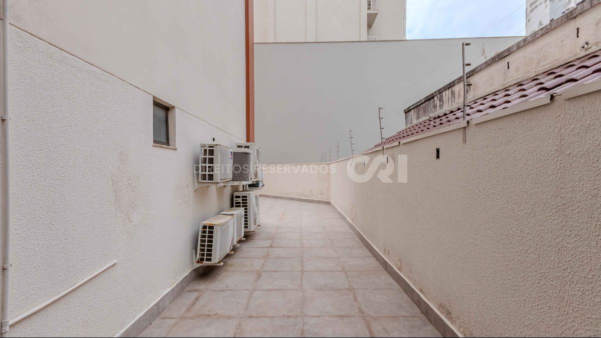 Apartamento Diferenciado com 3 Dormitórios no Edifício Costa do Sol no Centro de Balneário Camboriú