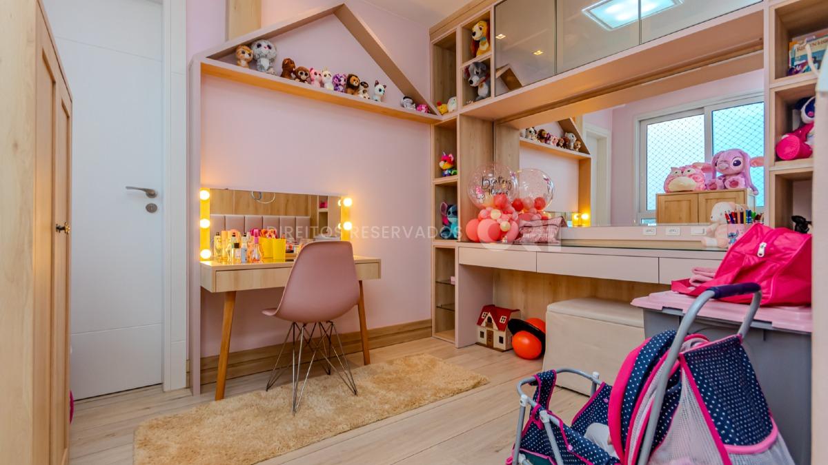Apartamento com 3 Suítes no Brava Home Resort na Praia Brava em Itajaí