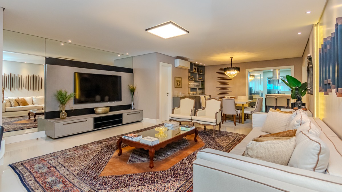 Apartamento com 3 Suítes no Brava Home Resort na Praia Brava em Itajaí