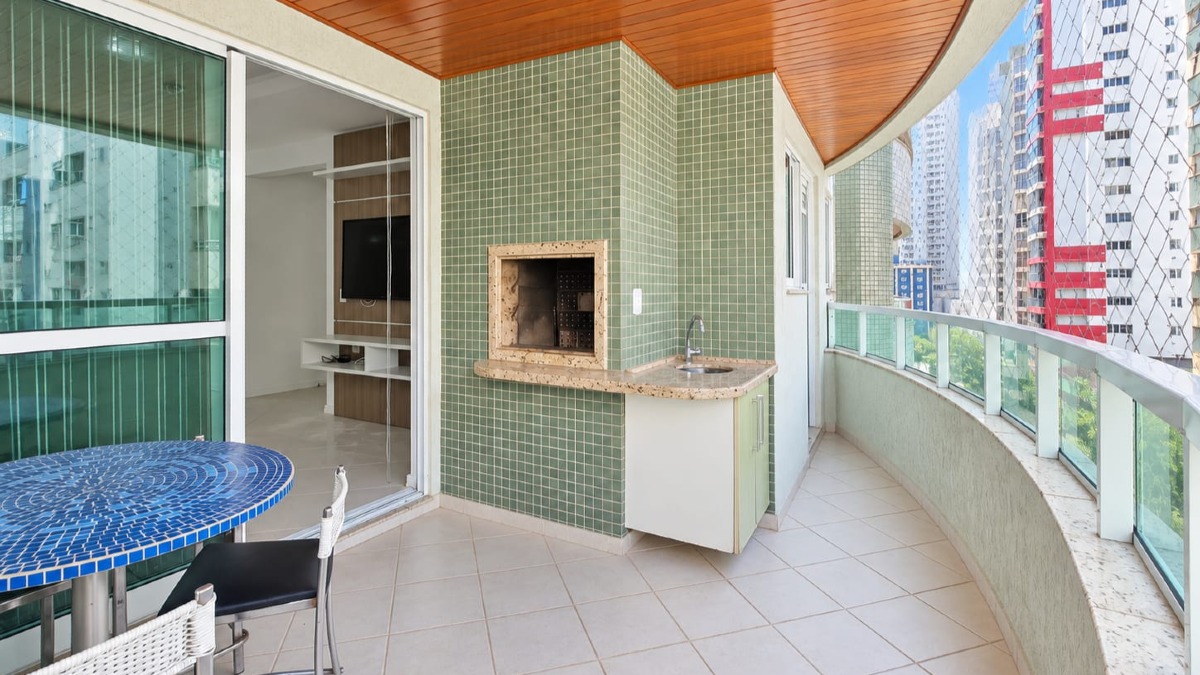 Apartamento com 2 Dormitórios no Residencial Mero, Centro de Balneário Camboriú