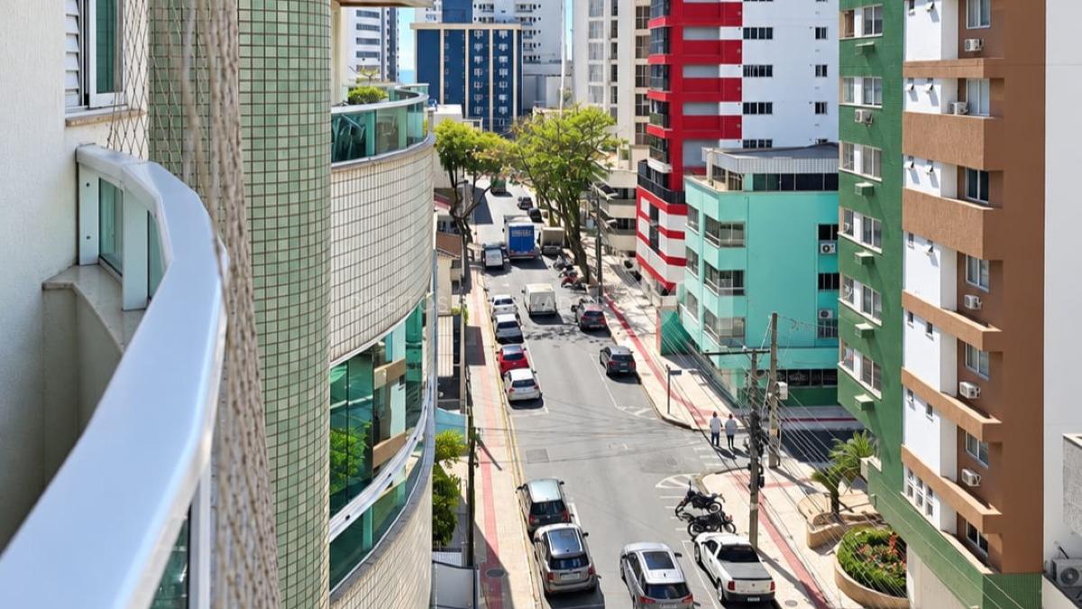 Apartamento com 2 Dormitórios no Residencial Mero, Centro de Balneário Camboriú