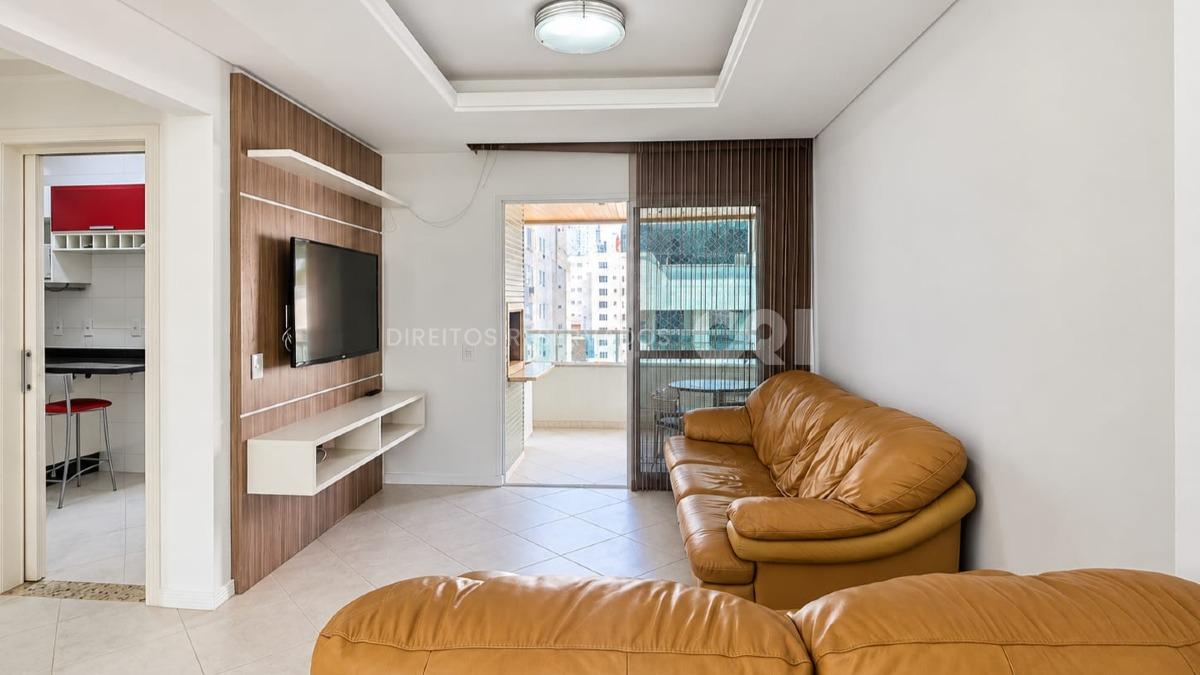 Apartamento com 2 Dormitórios no Residencial Mero, Centro de Balneário Camboriú