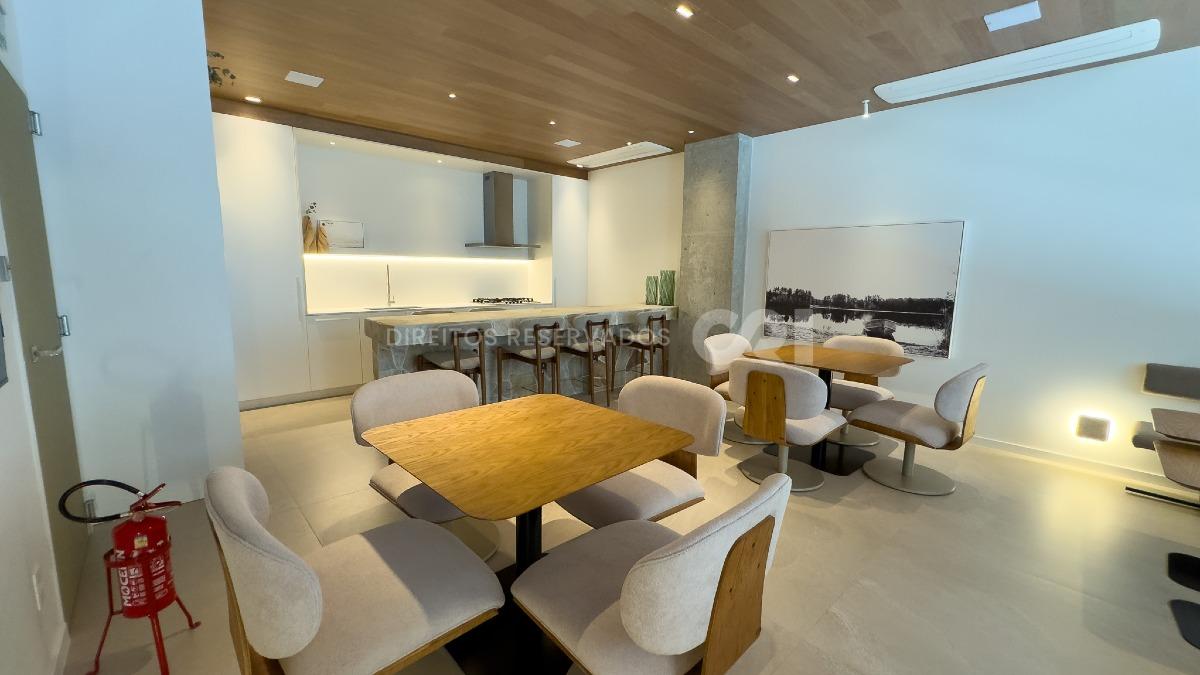 Apartamento com 3 suítes no Edifício Residencial DOM no Centro, Balneário Camboriú