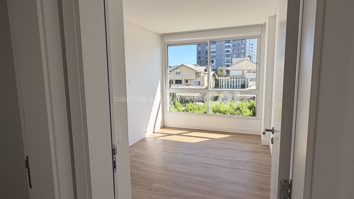 Apartamento com 3 Suítes no Riva Praia Brava em Itajaí