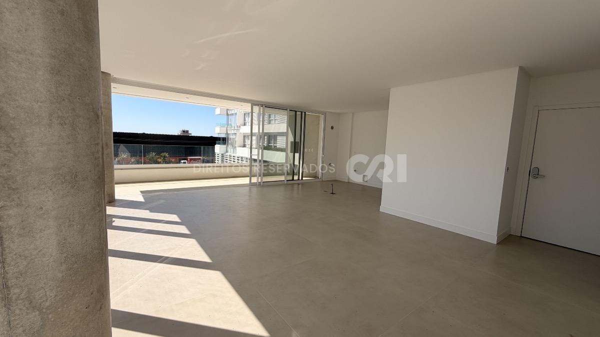 Apartamento com 3 Suítes no Riva Praia Brava em Itajaí