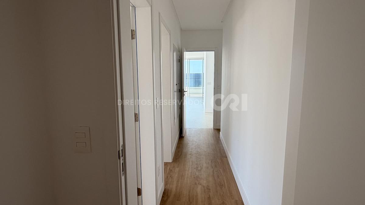 Apartamento com 3 Suítes no Riva Praia Brava em Itajaí