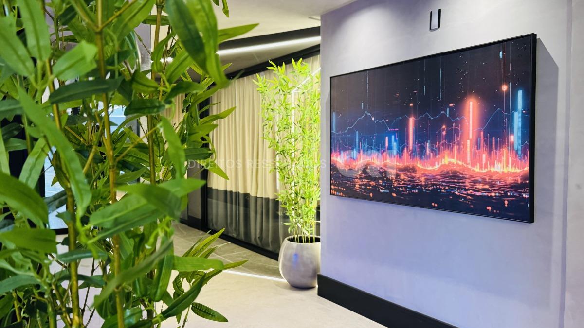 Apartamento com 4 suítes no Shanghai Tower na Meia Praia em Itapema