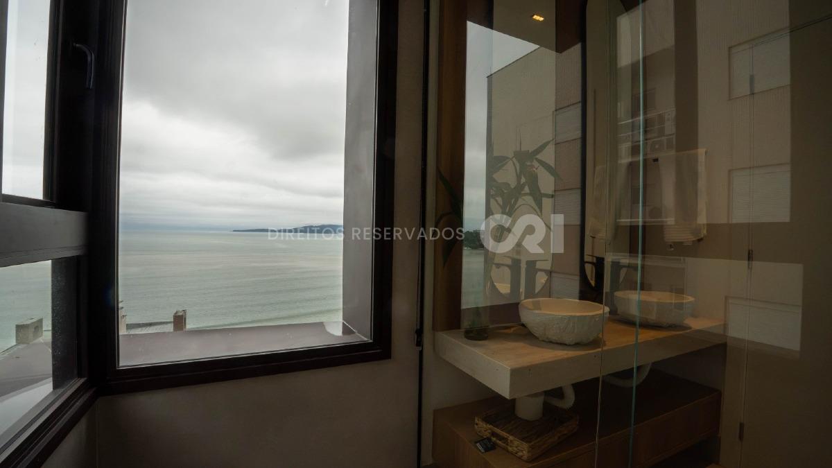 Apartamento com 4 Suítes no Mayfair, Centro de Itapema