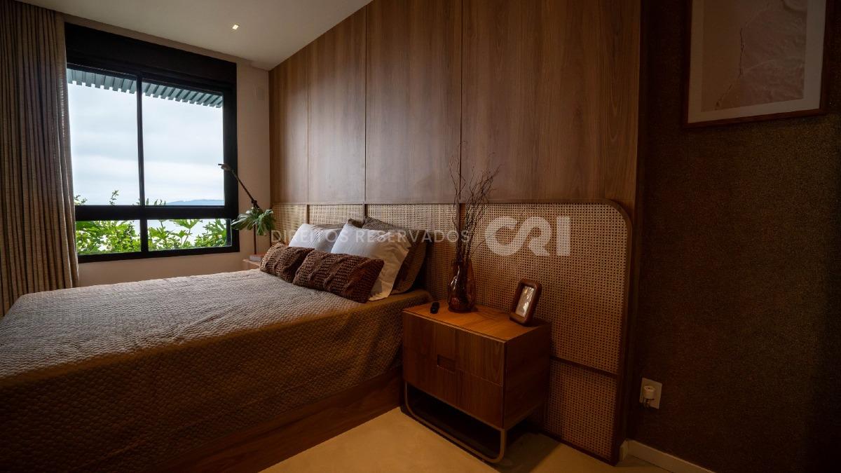 Apartamento com 4 Suítes no Mayfair, Centro de Itapema