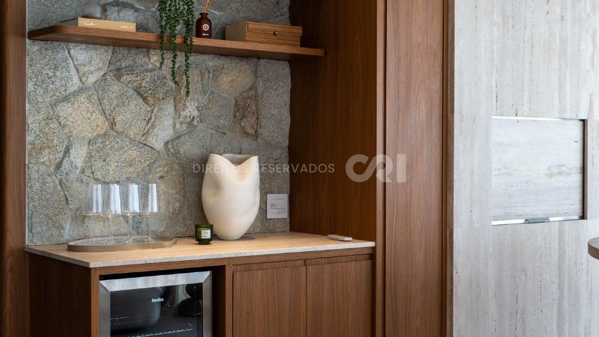 Apartamento com 4 Suítes no Mayfair, Centro de Itapema