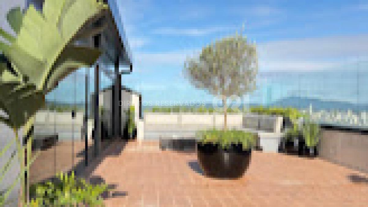 Apartamento com 4 suítes no Edifício Number One com 180m² no Centro em Itapema