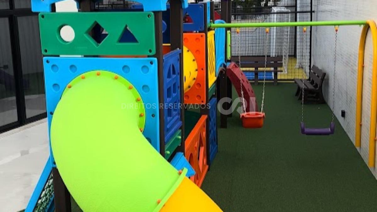 Apartamento com 4 suítes e 180m² no Edifício Number One no Centro em Itapema