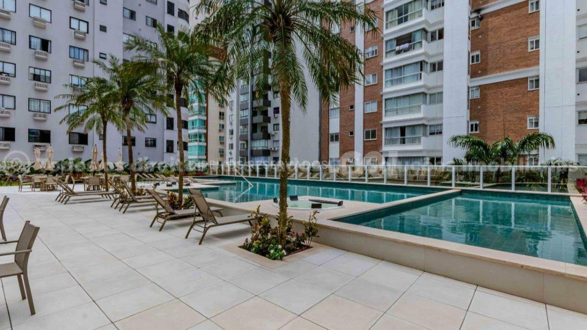 Apartamento com 04 suítes no Grand Place no Centro em Balneário Camboriú