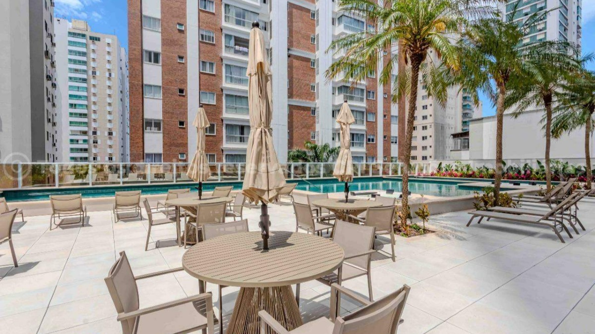 Apartamento com 04 suítes no Grand Place no Centro em Balneário Camboriú
