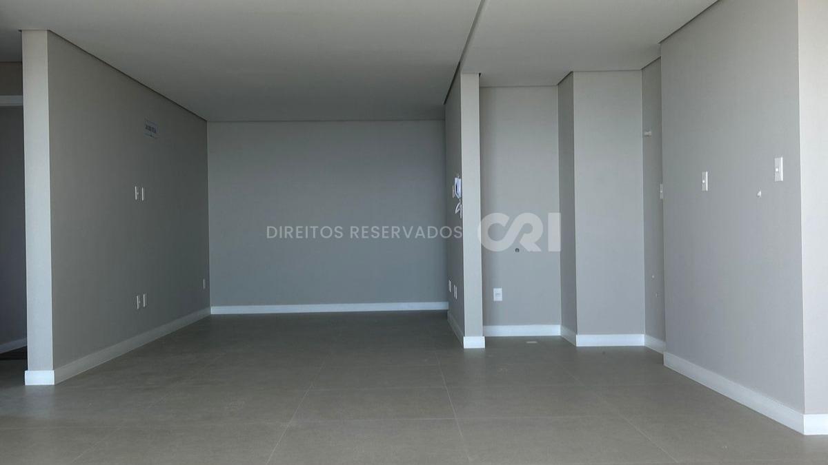 Apartamento com 3 Suítes no Torres da Brava Brisa na Praia Brava em Itajaí