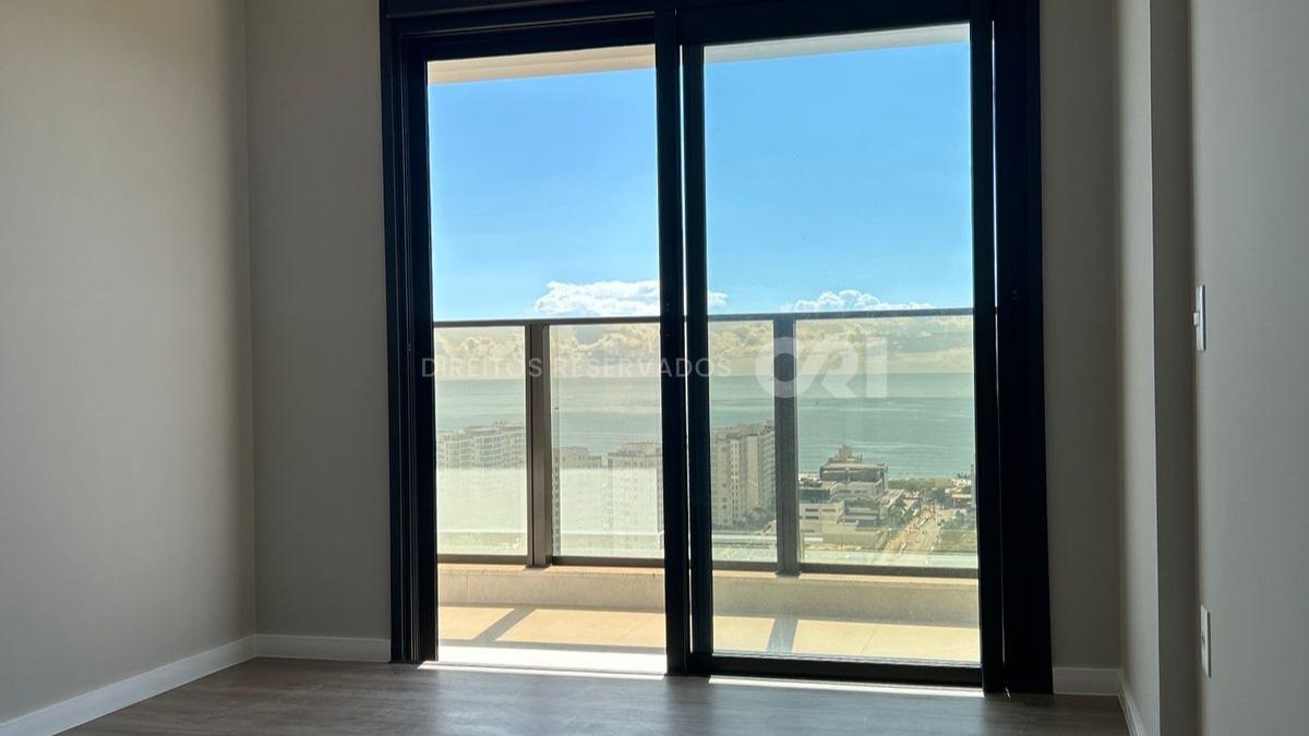 Apartamento com 3 Suítes no Torres da Brava Brisa na Praia Brava em Itajaí