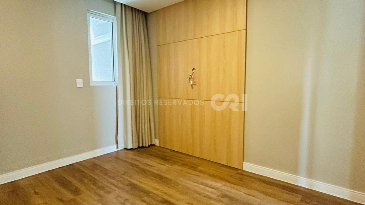 Apartamento Mobiliado com 3 Dormitórios no Edifício DUO na Praia Brava em Itajaí