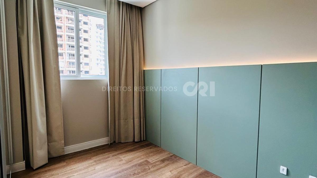 Apartamento Mobiliado com 3 Dormitórios no Edifício DUO na Praia Brava em Itajaí