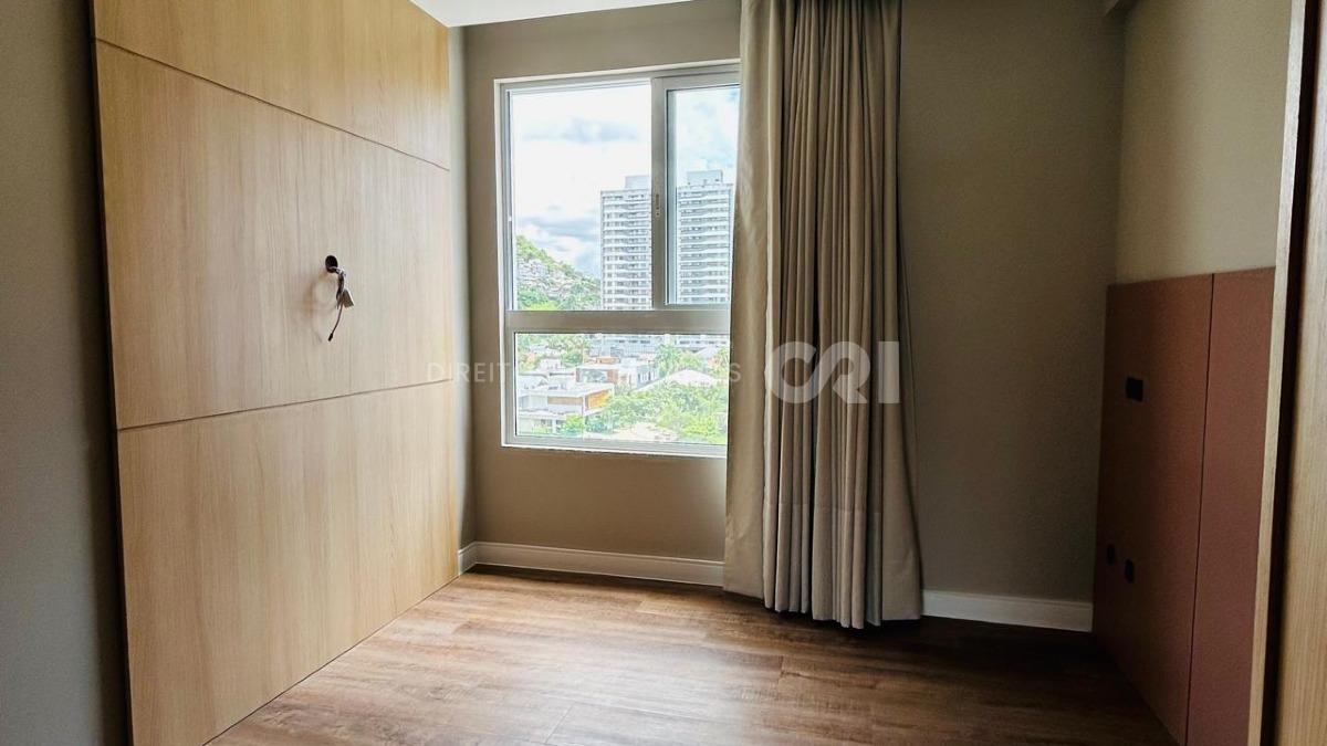 Apartamento Mobiliado com 3 Dormitórios no Edifício DUO na Praia Brava em Itajaí