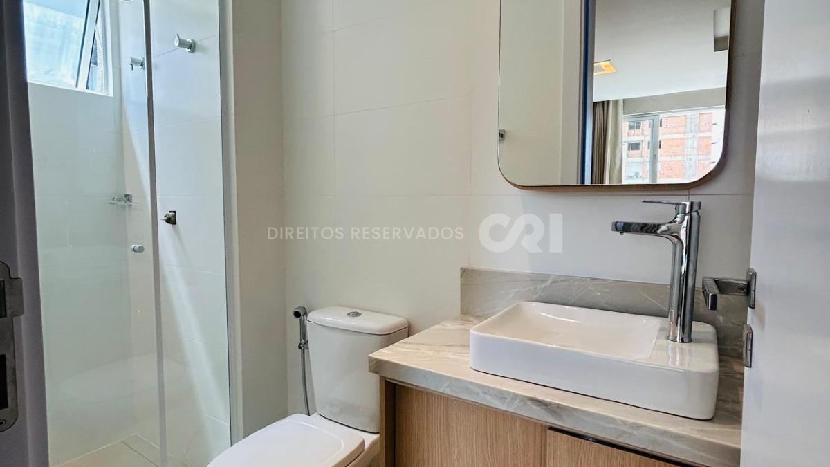 Apartamento Mobiliado com 3 Dormitórios no Edifício DUO na Praia Brava em Itajaí