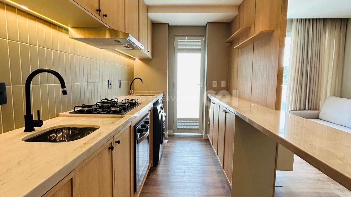 Apartamento Mobiliado com 3 Dormitórios no Edifício DUO na Praia Brava em Itajaí