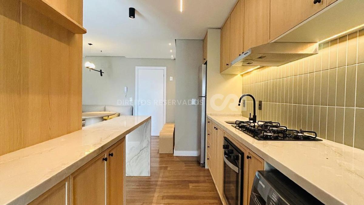 Apartamento Mobiliado com 3 Dormitórios no Edifício DUO na Praia Brava em Itajaí