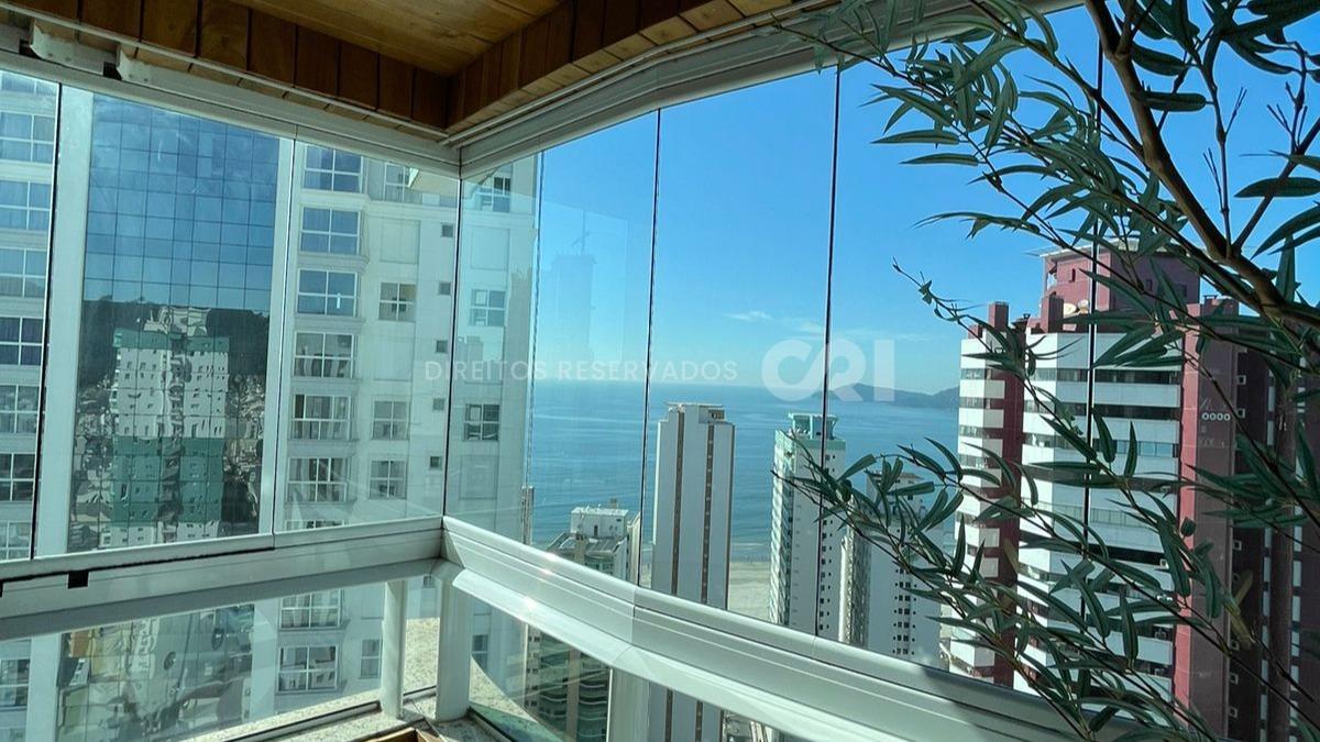 Apartamento com 3 Suítes no Torre d’ Napoli no Centro de Balneário Camboriú