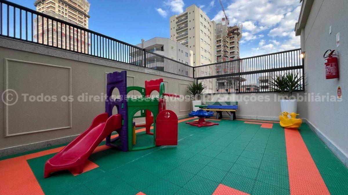 Apartamento com 3 suítes no Residencial Monte Napoleone no Centro em Itapema