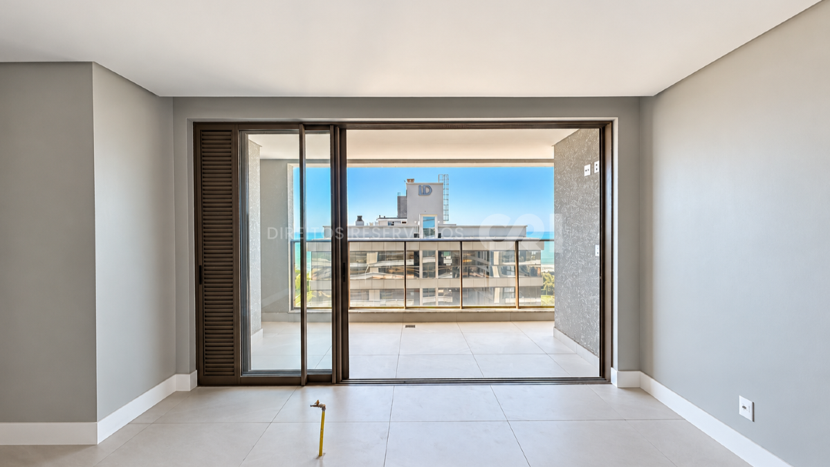 Apartamento com 3 Suítes no Ocean Wind na Praia Brava em Itajaí