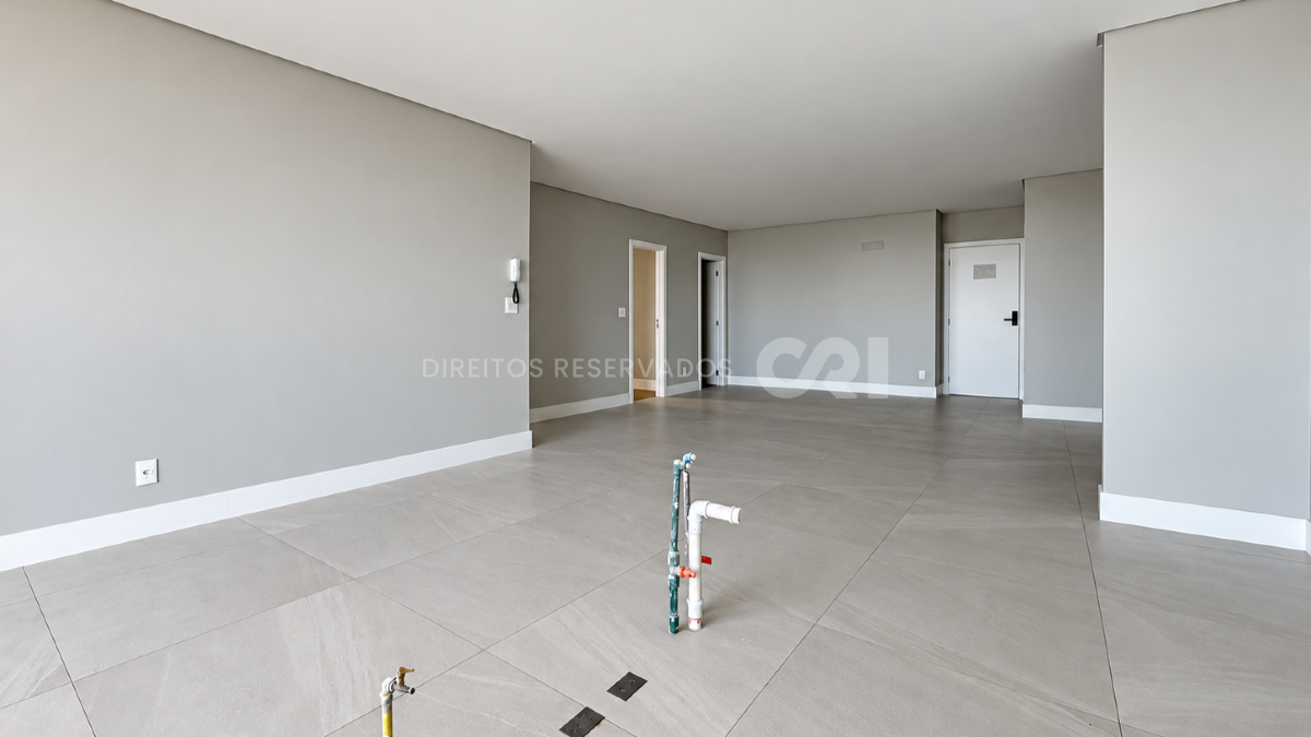 Apartamento com 3 Suítes no Ocean Wind na Praia Brava em Itajaí