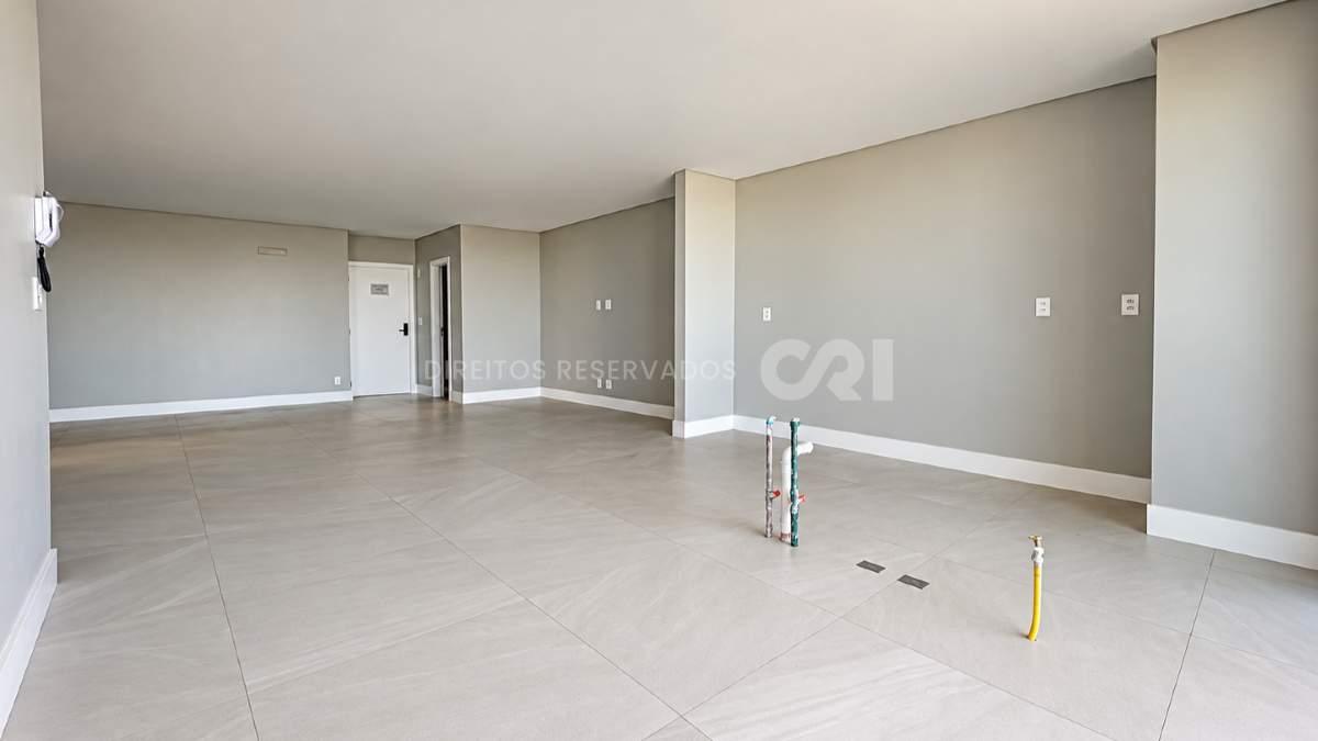 Apartamento com 3 Suítes no Ocean Wind na Praia Brava em Itajaí