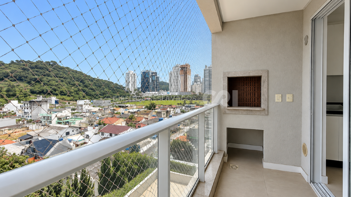 Apartamento com 2 dormitórios no Brava Hill Residence na Praia Brava em Itajaí