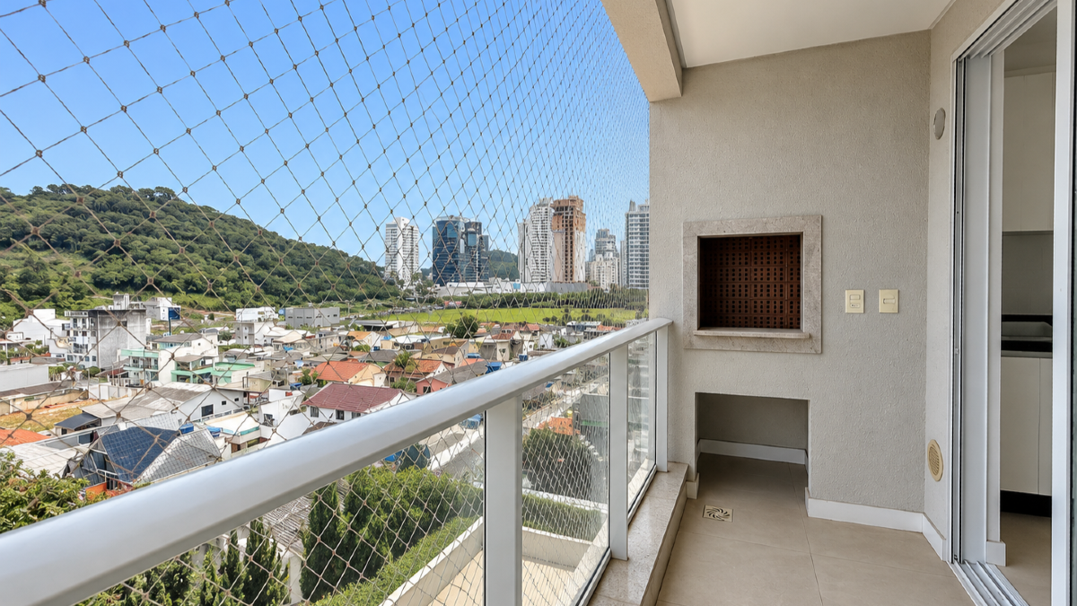 Apartamento com 2 dormitórios no Brava Hill Residence na Praia Brava em Itajaí