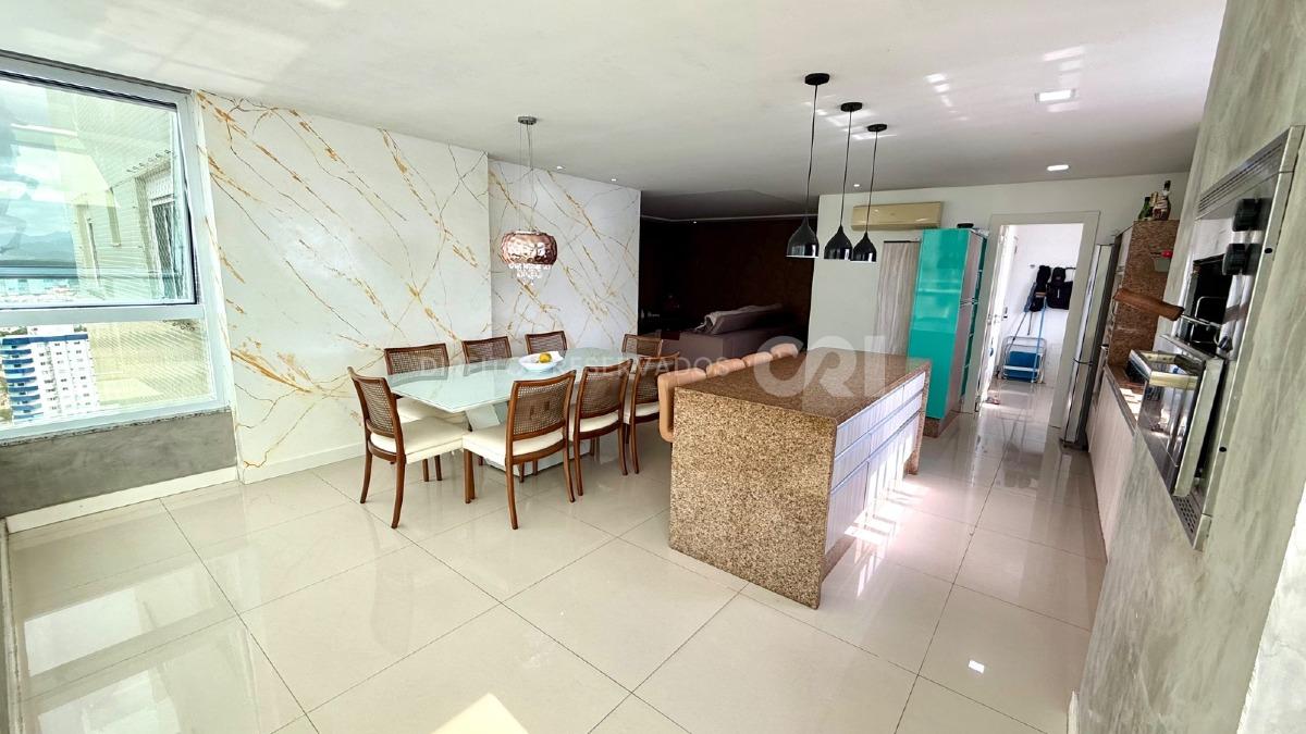 Apartamento com 4 Suítes no Edifício Lumiere no Centro de Balneário Camboriú