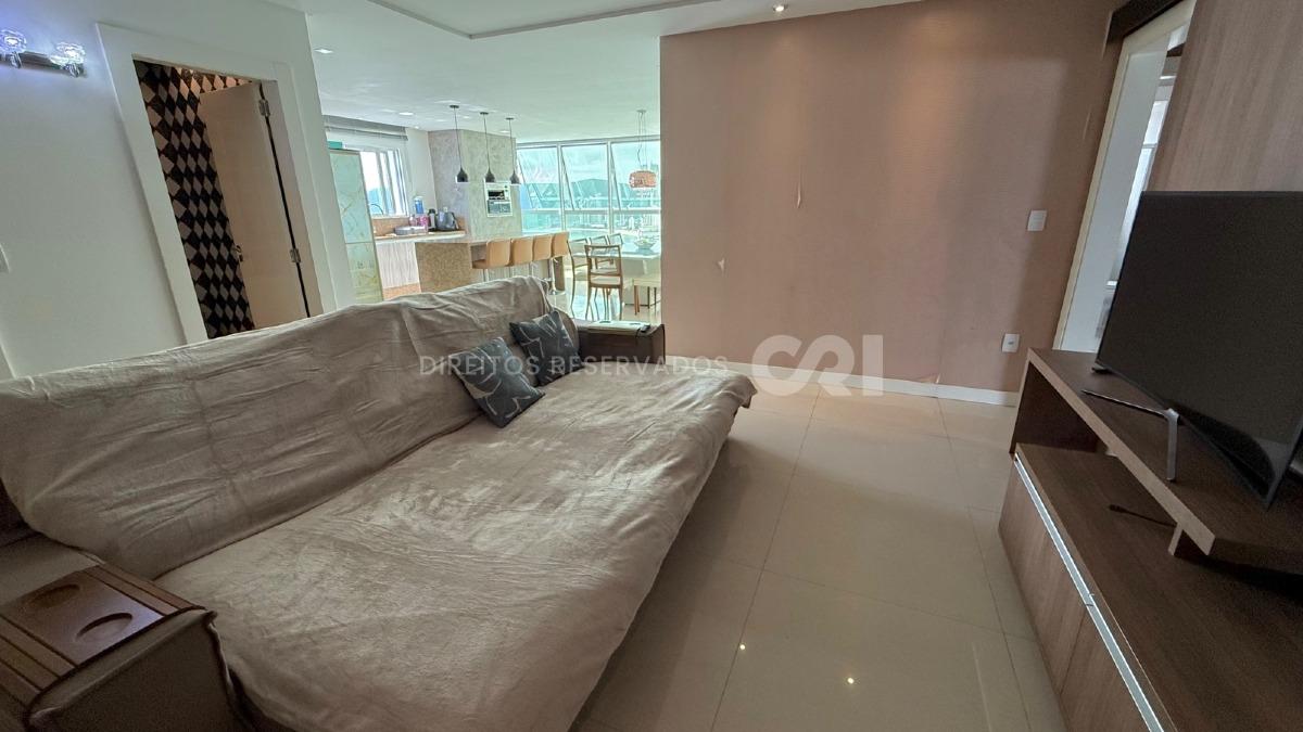 Apartamento com 4 Suítes no Edifício Lumiere no Centro de Balneário Camboriú