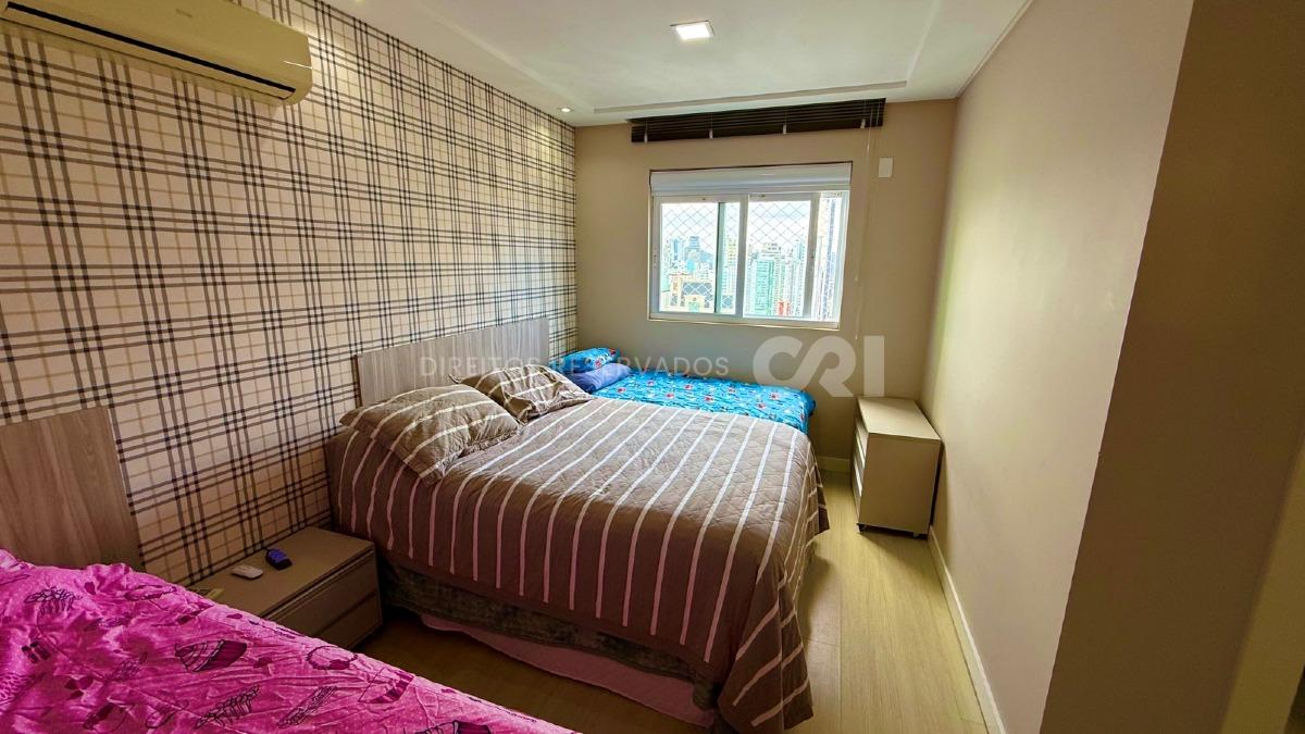 Apartamento com 4 Suítes no Edifício Lumiere no Centro de Balneário Camboriú