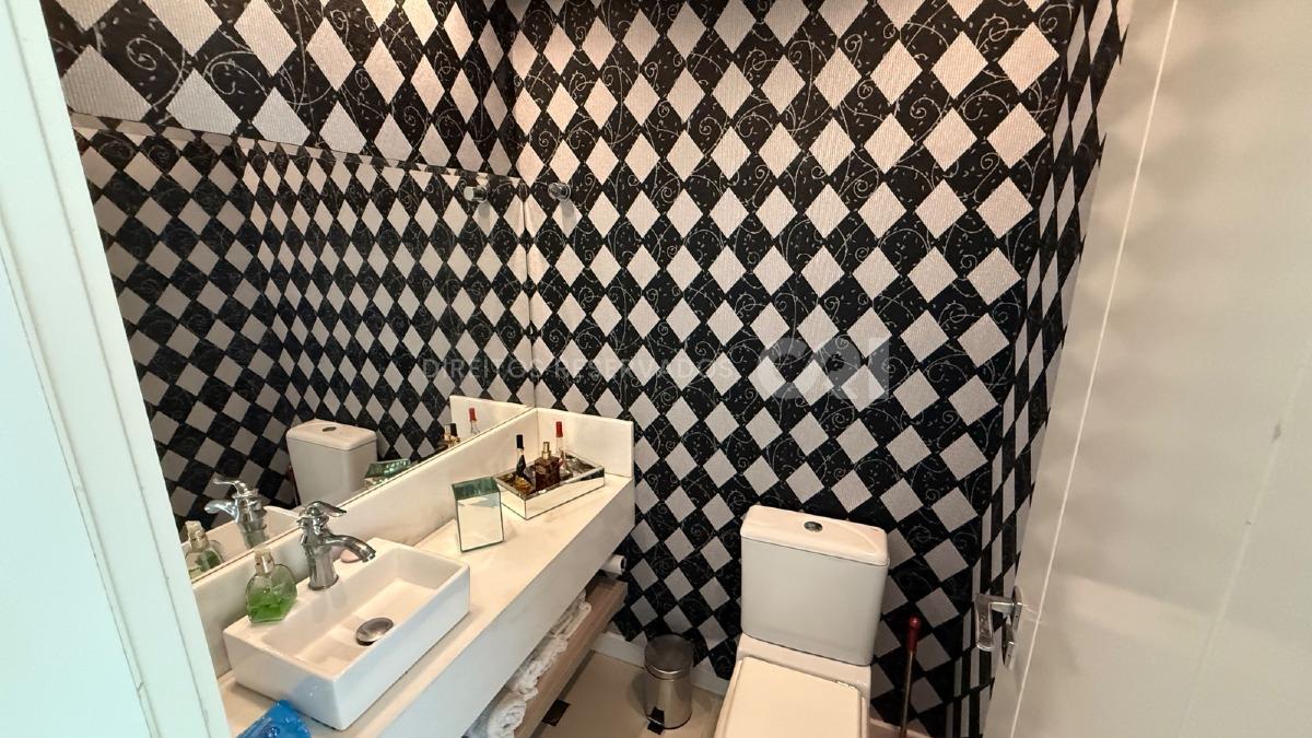 Apartamento com 4 Suítes no Edifício Lumiere no Centro de Balneário Camboriú