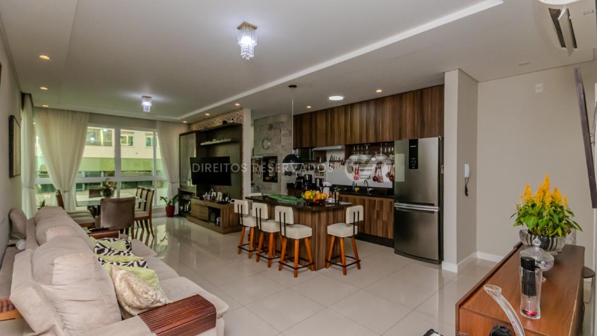 Apartamento Diferenciado com 3 Quartos no Sun Island, Centro de Balneário Camboriú