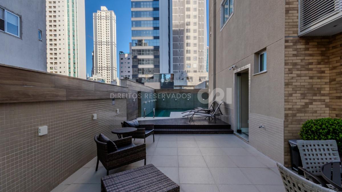 Apartamento Diferenciado com 3 Quartos no Sun Island, Centro de Balneário Camboriú