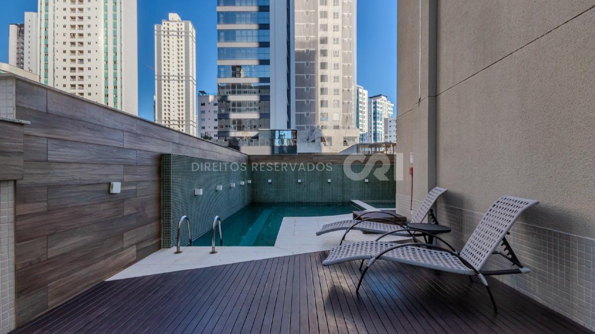 Apartamento Diferenciado com 3 Quartos no Sun Island, Centro de Balneário Camboriú