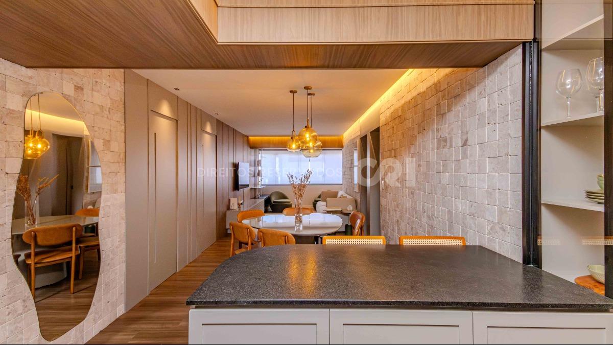 Apartamento com 3 Quartos na Quadra do Mar no Caminho do Mar, Centro de Balneário Camboriú