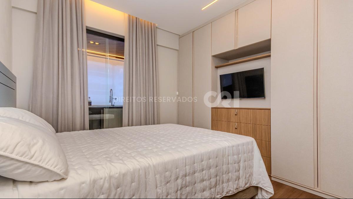 Apartamento com 3 Quartos na Quadra do Mar no Caminho do Mar, Centro de Balneário Camboriú