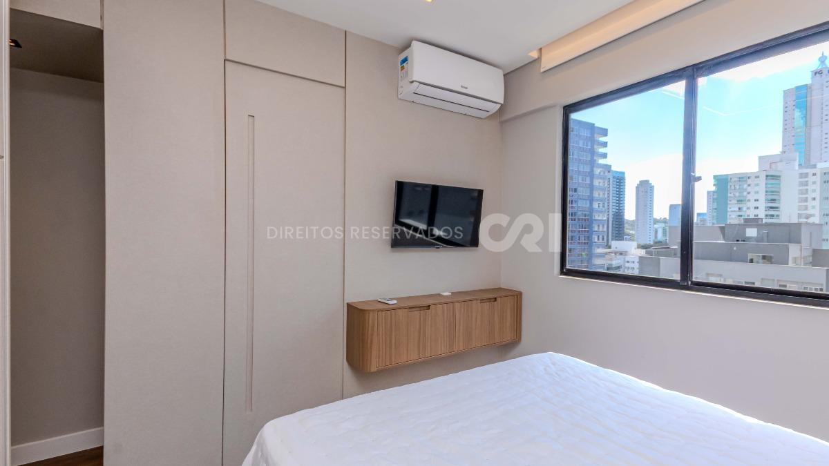 Apartamento com 3 Quartos na Quadra do Mar no Caminho do Mar, Centro de Balneário Camboriú