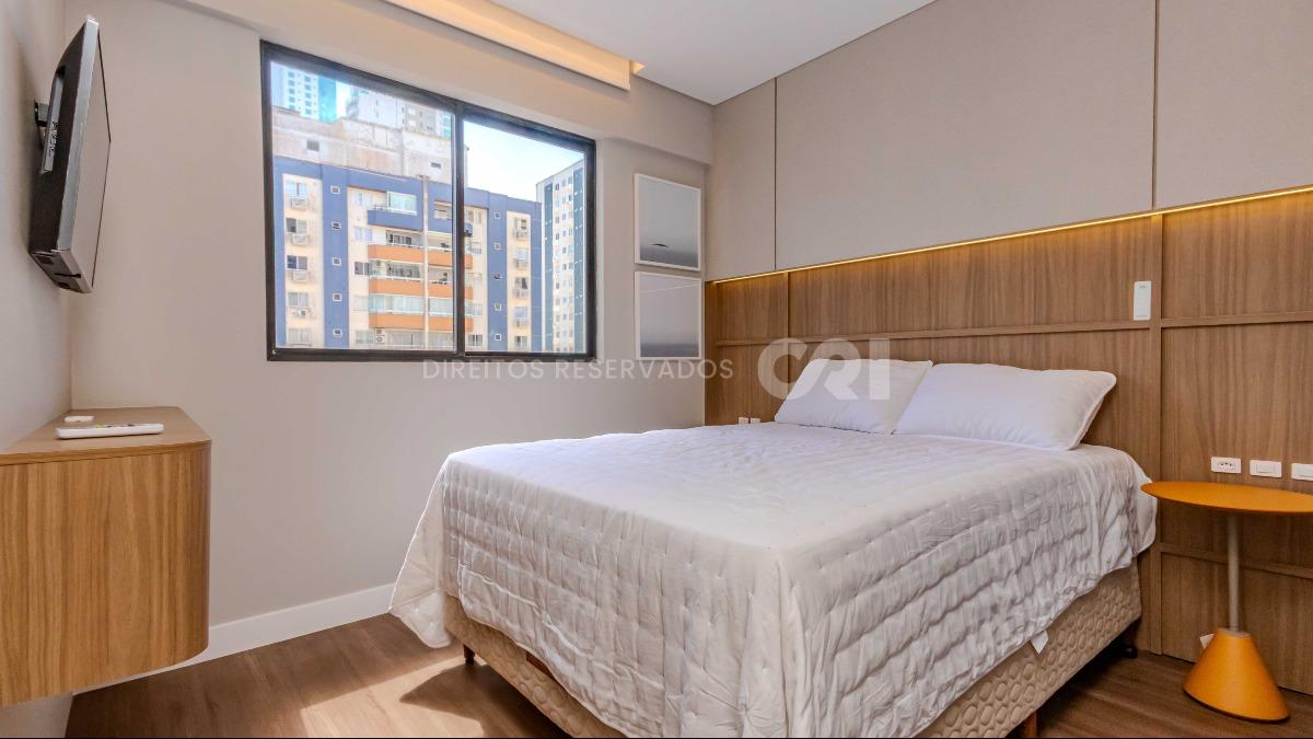 Apartamento com 3 Quartos na Quadra do Mar no Caminho do Mar, Centro de Balneário Camboriú