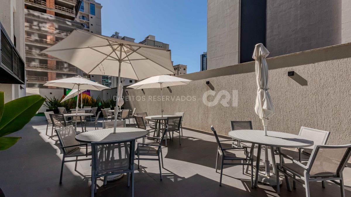 Flat no Edifício New York Tower na Meia Praia em Itapema