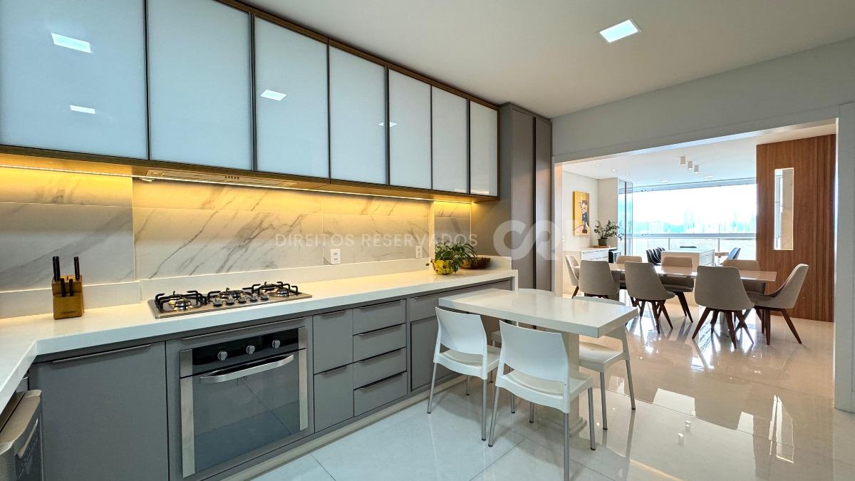 Apartamento com 4 Suítes no Italian no Pioneiros em Balneário Camboriú